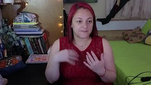 Snapshot of ValkaBlue chatting on November 2025 04:15:01 AM ValkaBlue online show from November 2025 04:15:01 AM