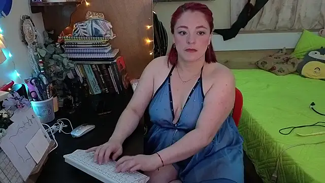 Snapshot of ValkaBlue chatting on November 2025 03:42:02 AM ValkaBlue online show from November 2025 03:42:02 AM