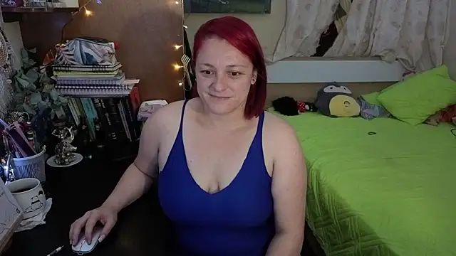 Snapshot of ValkaBlue chatting on December 2025 04:21:01 AM ValkaBlue online show from December 2025 04:21:01 AM