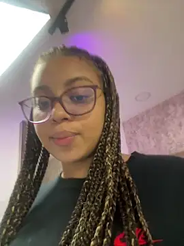 AlesiaCooper online show from October 2025 08:20:02 PM