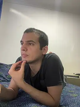 Thiagobb7 online show from February 2026 10:33:01 PM