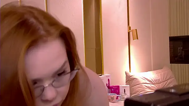 MiraBliss online show from April 2026 05:21:02 PM