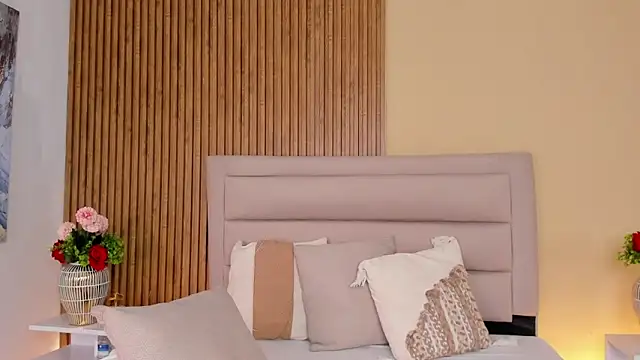 FatimaEvans online show from December 2025 04:57:01 PM