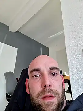 Smokeym123 online show from March 2025 02:34:02 PM