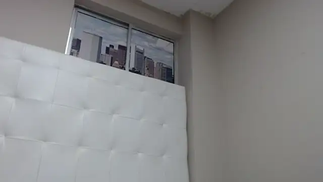 willow smitt online show from September 2025 12:52:01 PM