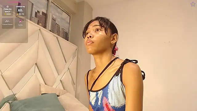 Snapshot of willow_smitt chatting on May 2026 01:05:02 PM willow smitt online show from May 2026 01:05:02 PM