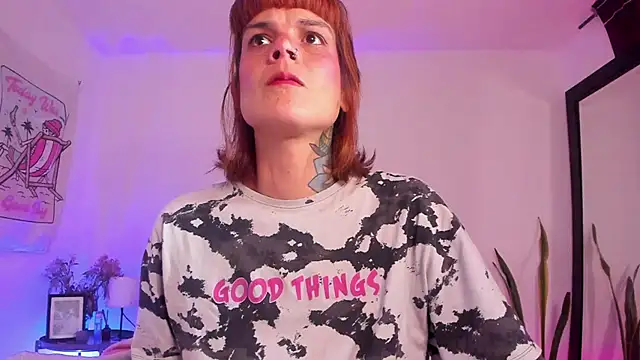 Alessamoth online show from September 2025 07:14:02 PM