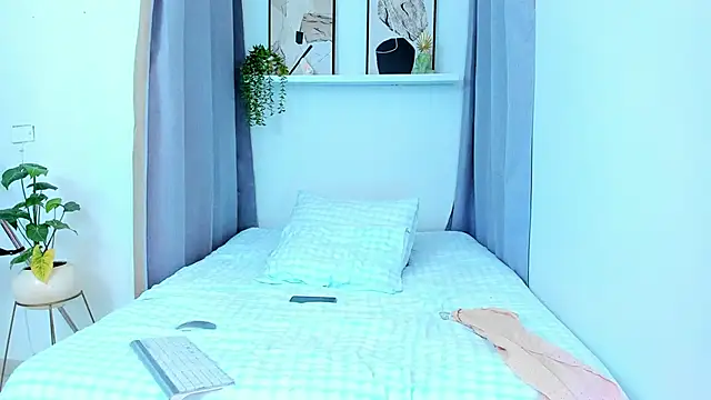 roxy hell online show from March 2026 09:10:02 PM