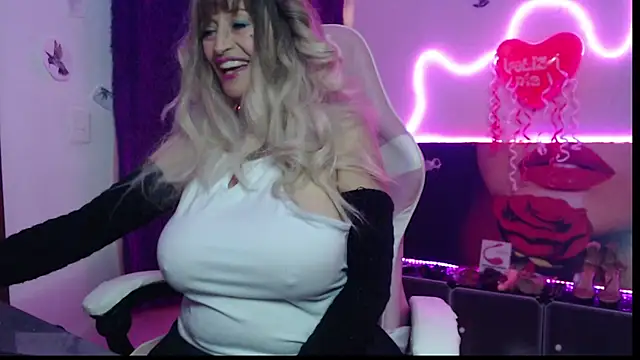 Matureboobs 111 online show from September 2025 02:26:01 AM