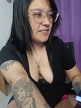 Snapshot of DaniPoison chatting on June 2026 09:41:01 PM DaniPoison online show from June 2026 09:41:01 PM