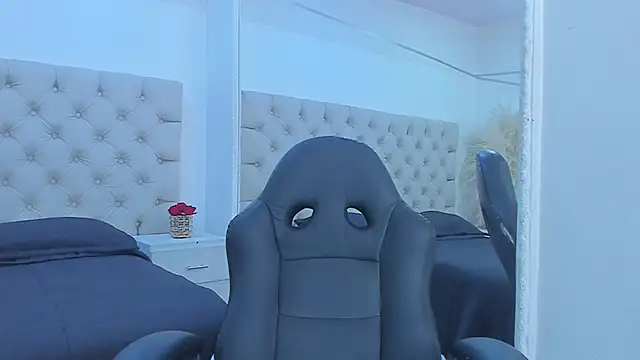 VanessaScott  online show from April 2026 08:46:01 AM