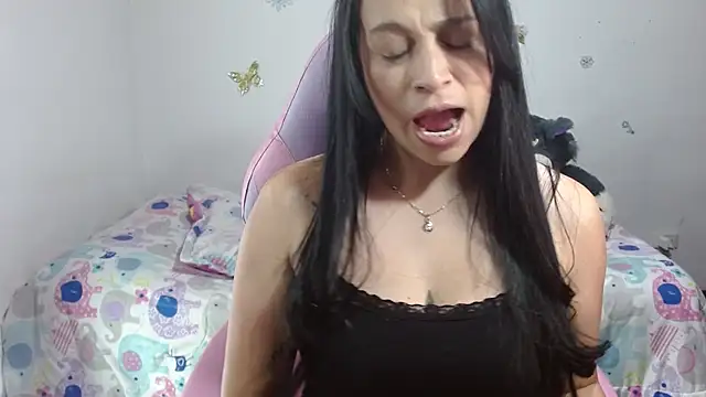 Snapshot of Selene_mixx chatting on April 2026 10:14:02 PM Selene mixx online show from April 2026 10:14:02 PM