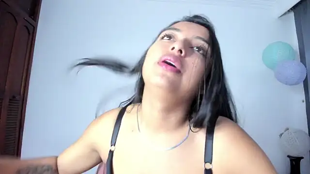 sweet cinamon online show from September 2025 07:35:02 PM