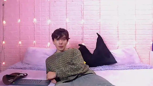 Snapshot of wet_valery chatting on February 2026 07:13:02 PM wet valery online show from February 2026 07:13:02 PM