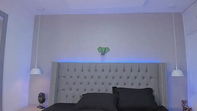 Snapshot of Emiliana_Rios chatting on March 2025 03:37:01 AM Emiliana Rios online show from March 2025 03:37:01 AM