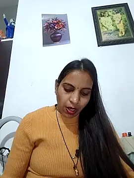 Snapshot of Hotty-Nidhi chatting on February 2026 05:00:02 PM Hotty-Nidhi online show from February 2026 05:00:02 PM