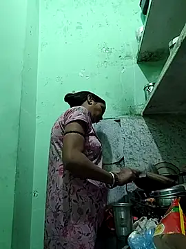 Snapshot of Hotty-Nidhi chatting on February 2026 03:43:02 PM Hotty-Nidhi online show from February 2026 03:43:02 PM