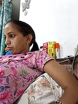 Snapshot of Hotty-Nidhi chatting on May 2026 06:28:02 PM Hotty-Nidhi online show from May 2026 06:28:02 PM