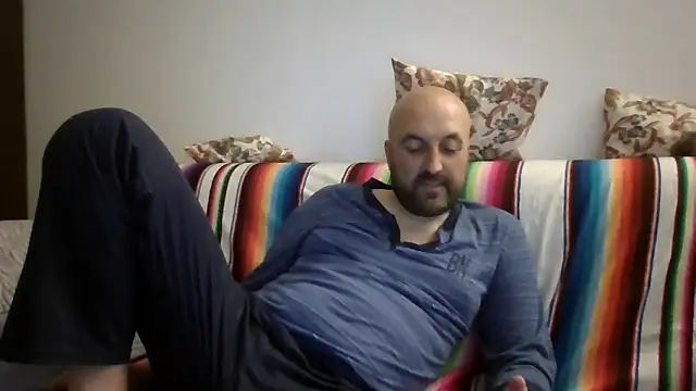 Snapshot of maxxxio12 chatting on May 2026 08:03:02 PM maxxxio12 online show from May 2026 08:03:02 PM
