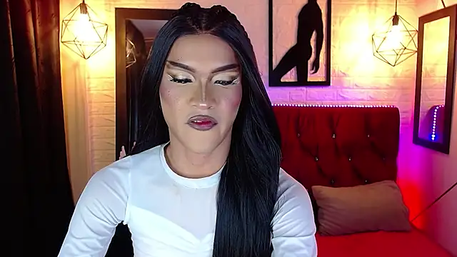 agatha rodriguez online show from November 2025 02:06:02 PM