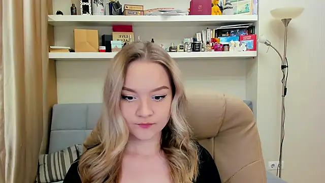 Kara Smith  online show from January 2025 09:57:02 PM