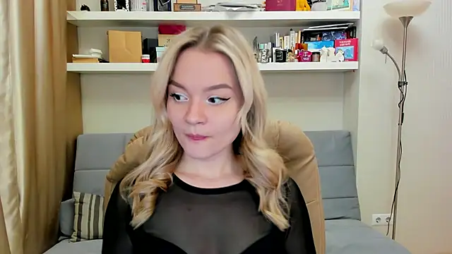 Kara Smith  online show from March 2025 10:16:02 PM