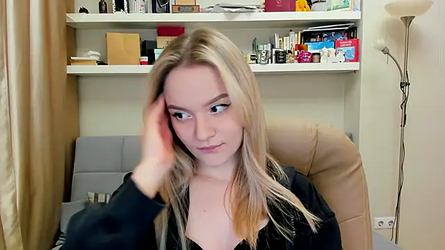 Kara Smith  online show from March 2025 12:54:02 AM