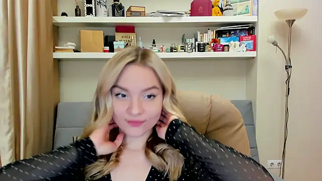 Kara Smith  online show from March 2025 11:49:02 PM