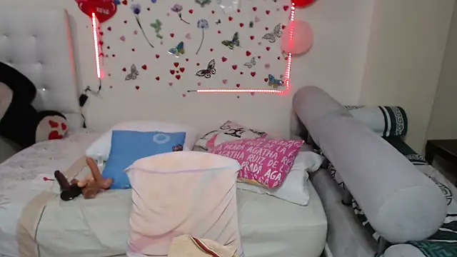 Olgahunder online show from February 2026 11:52:02 PM