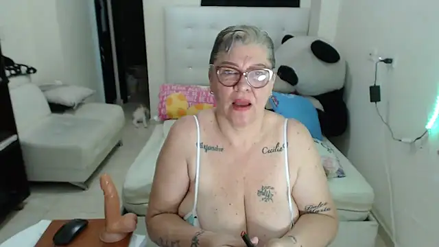 Olgahunder online show from February 2026 05:11:01 AM