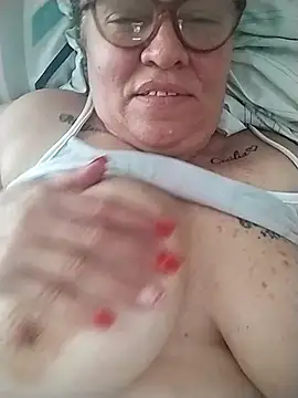 Olgahunder online show from February 2026 06:37:02 PM