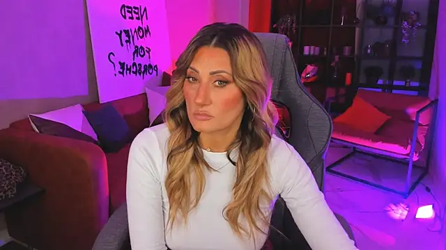 SarahAlluring online show from October 2025 12:06:01 PM