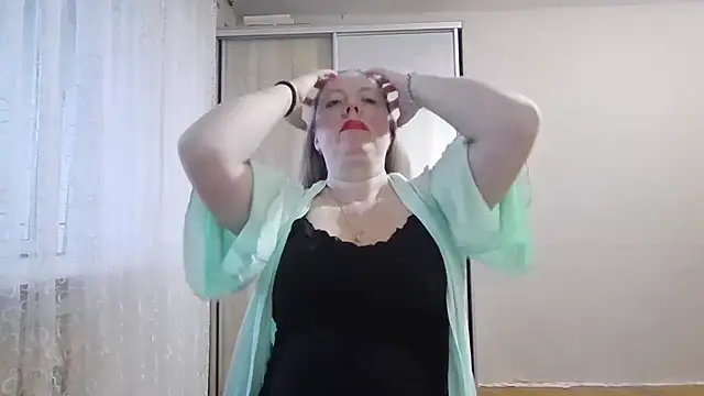 Irina3718 online show from March 2025 03:58:02 PM