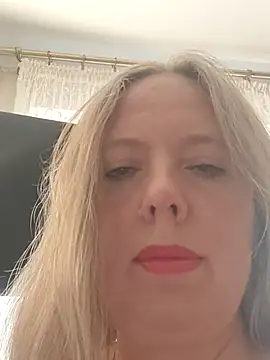 Irina3718 online show from September 2025 10:26:01 AM