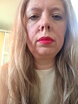 Irina3718 online show from April 2026 11:29:01 AM