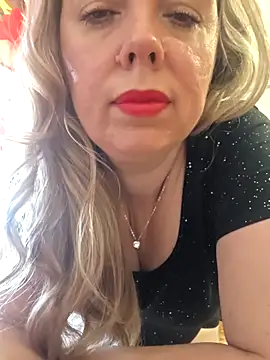 Snapshot of Irina3718 chatting on April 2026 09:01:02 AM Irina3718 online show from April 2026 09:01:02 AM