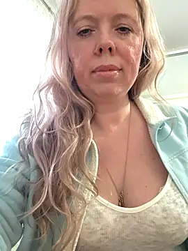 Snapshot of Irina3718 chatting on April 2026 02:54:01 PM Irina3718 online show from April 2026 02:54:01 PM