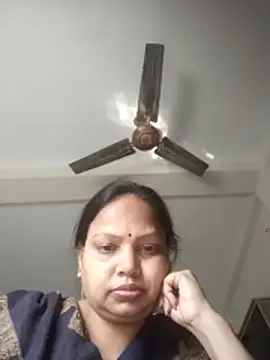 Snapshot of Arohi35 chatting on February 2026 04:27:02 AM Arohi35 online show from February 2026 04:27:02 AM