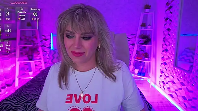 CandyLadyyy online show from May 2026 08:26:01 PM