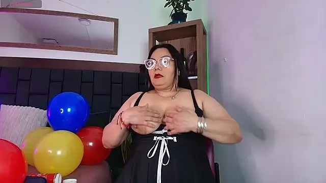 Snapshot of EllenaBoobs_ chatting on June 2026 07:06:02 PM EllenaBoobs online show from June 2026 07:06:02 PM