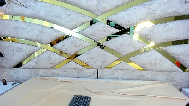 Sofiia Rossee  online show from December 2025 10:08:02 PM