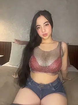 Snapshot of alisonnwalker2025 chatting on February 2026 12:44:02 PM alisonnwalker2025 online show from February 2026 12:44:02 PM