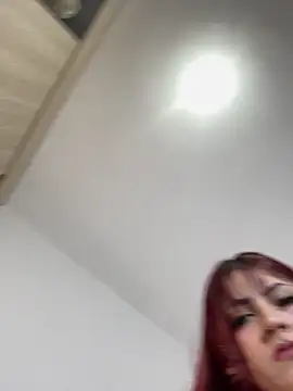 Snapshot of Ivelleee_ chatting on June 2026 11:54:01 PM Ivelleee online show from June 2026 11:54:01 PM