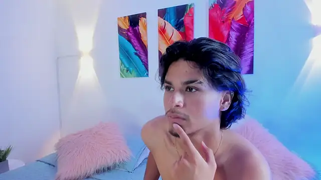 MathewAdams online show from December 2025 06:25:01 PM