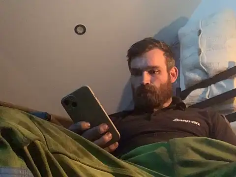 Snapshot of LKC94 chatting on March 2025 04:26:01 AM LKC94 online show from March 2025 04:26:01 AM