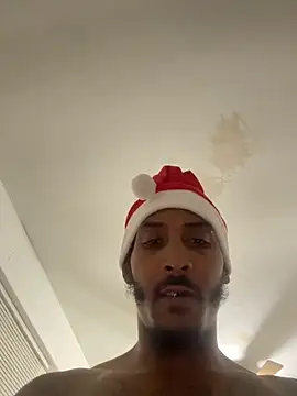 Snapshot of Foxdaguy chatting on December 2025 07:37:01 AM Foxdaguy online show from December 2025 07:37:01 AM