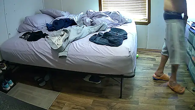 Muffdiver718 online show from March 2025 07:31:01 PM