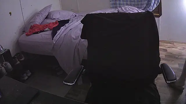 Muffdiver718 online show from March 2025 10:32:01 AM