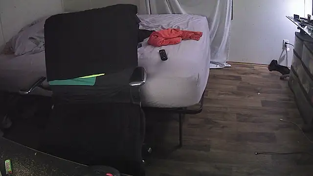 Muffdiver718 online show from September 2025 08:31:02 AM