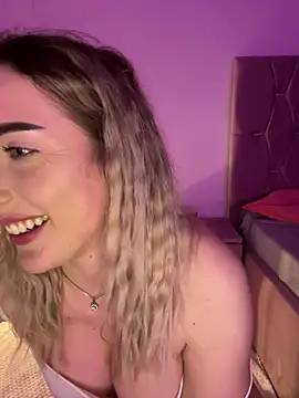 -IrisDiamond- online show from March 2026 10:26:01 PM